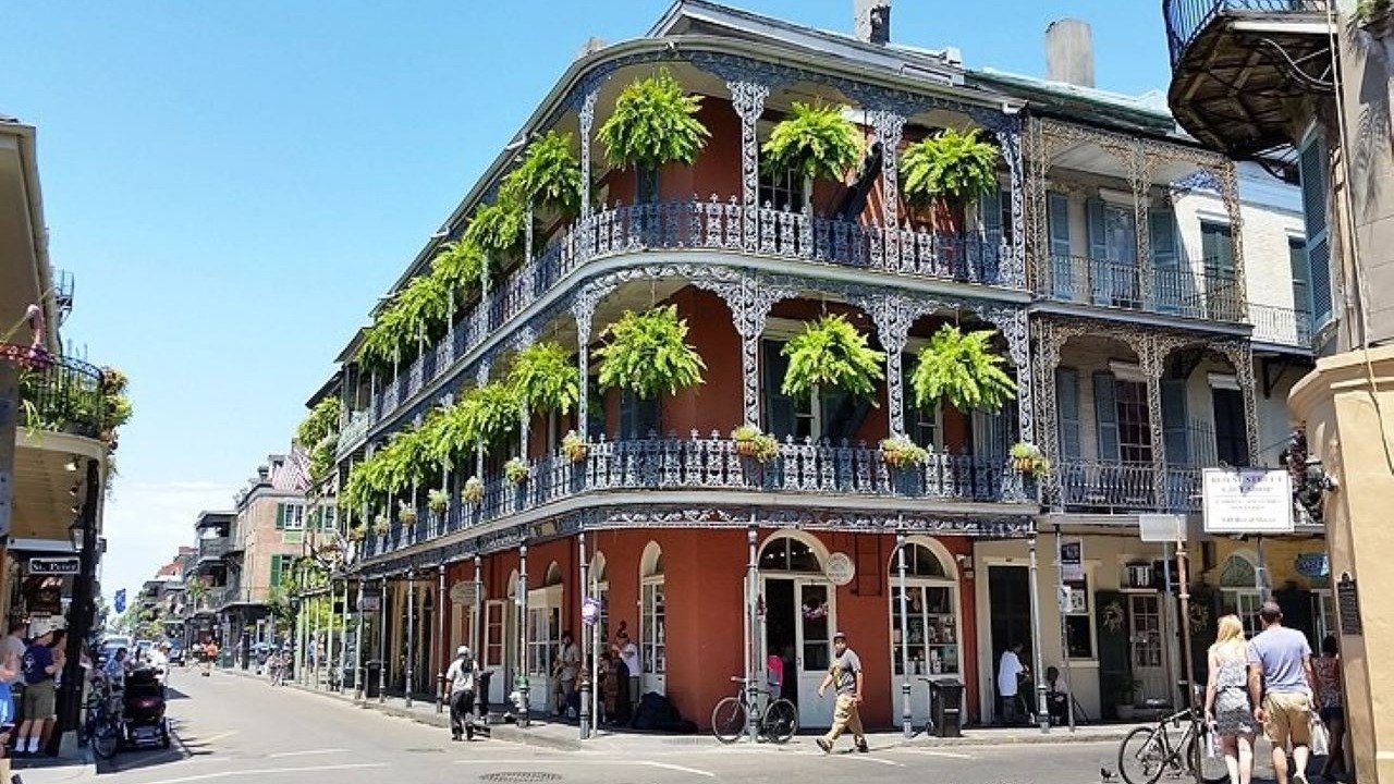 Backdrop image for movie Discoveries...America, Louisiana