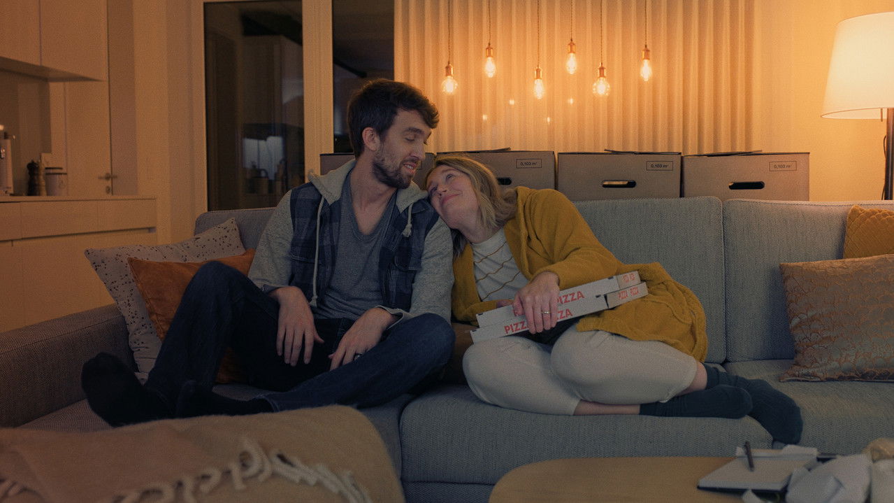 Backdrop image for movie Snarling Next Door