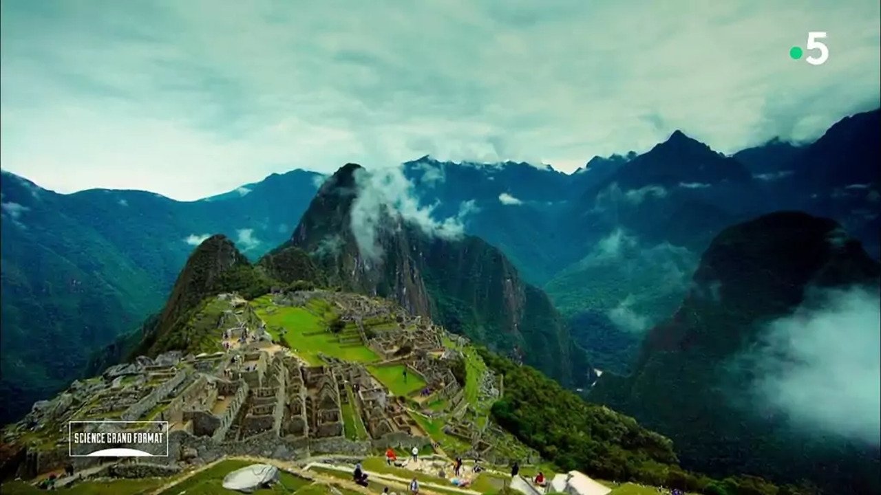Backdrop image for movie Hidden City of the Incas