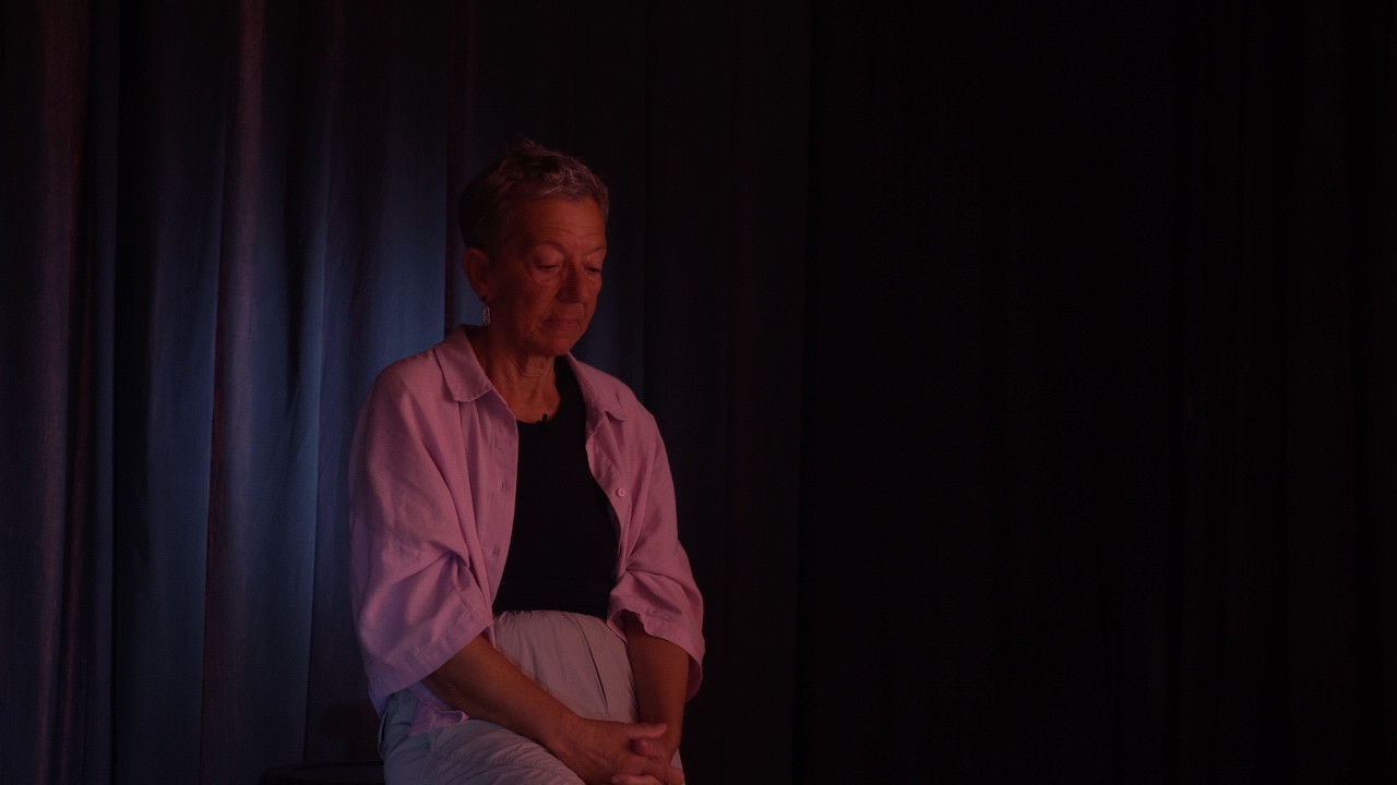 Backdrop image for movie Una mujer de ojos azules