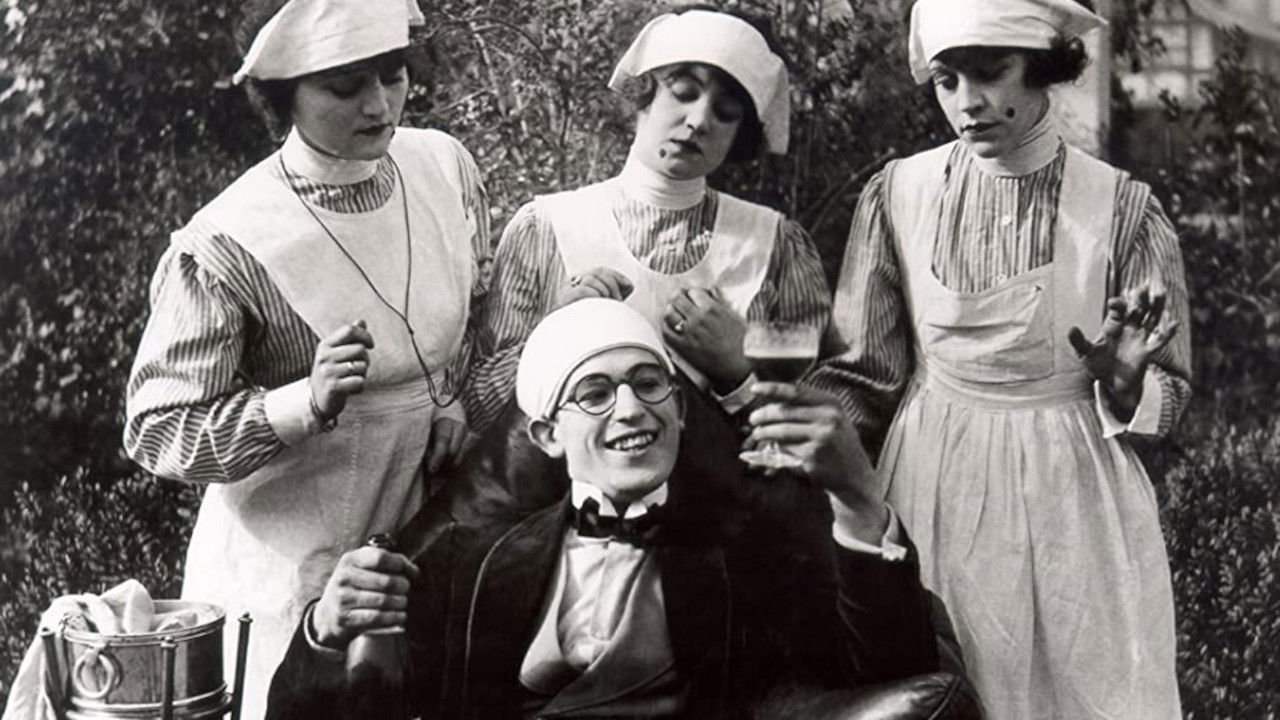 Backdrop image for movie Lonesome Luke Loses Patients