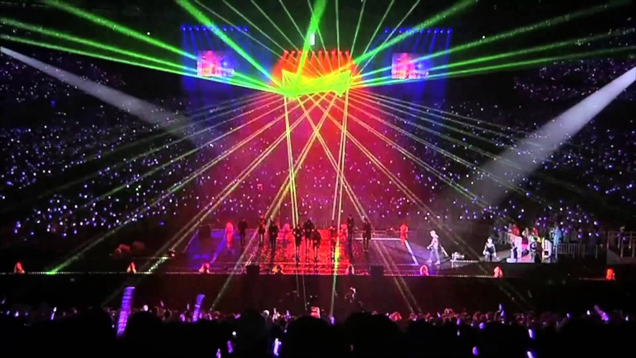 Backdrop image for movie SMTown: The Stage