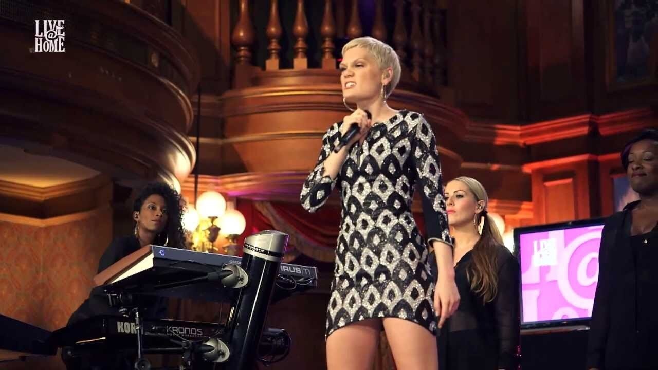 Backdrop image for movie Jessie J - Live@Home - @Disneyland Paris - Full Show