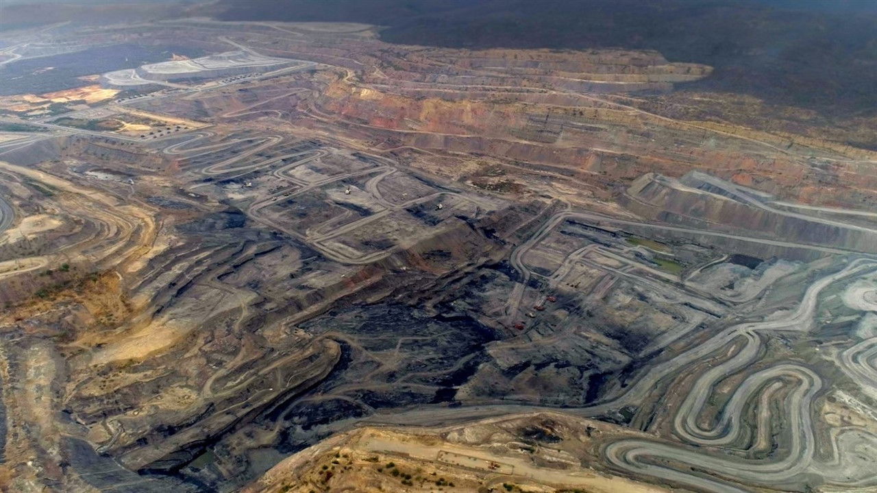 Backdrop image for movie Mother Earth’s Inner Organs