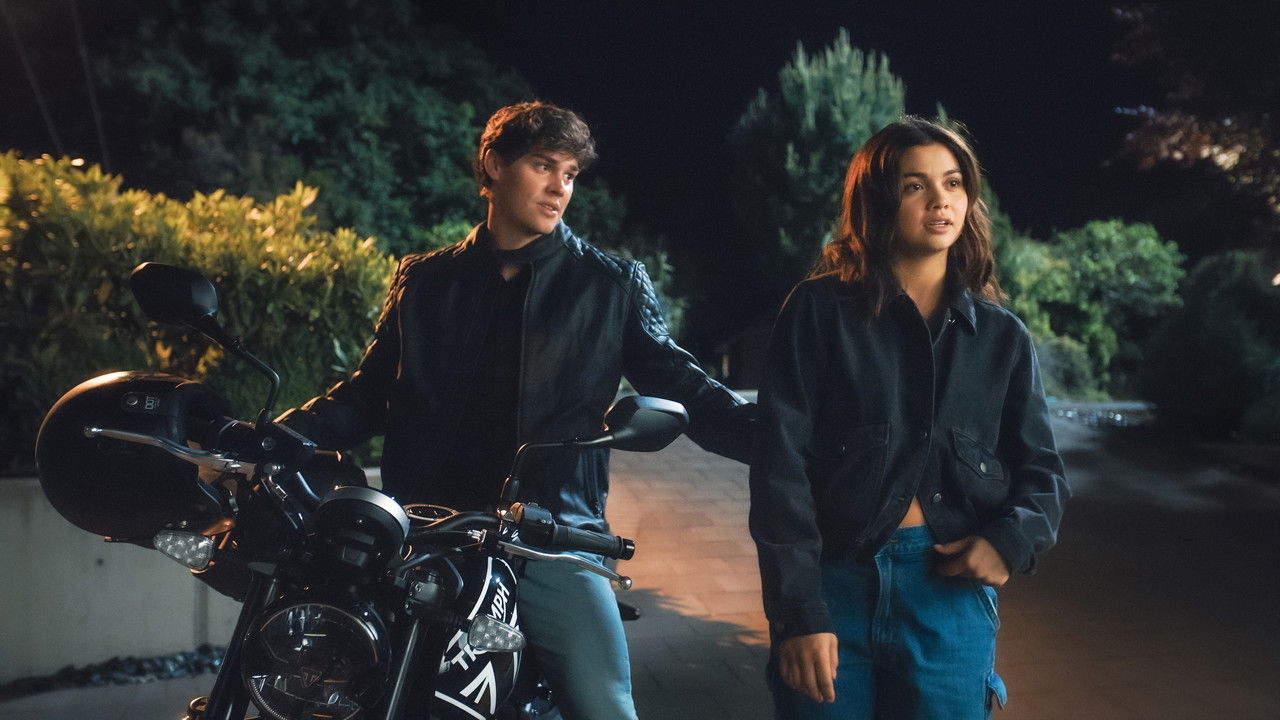 Backdrop image for movie Sidelined: The QB and Me