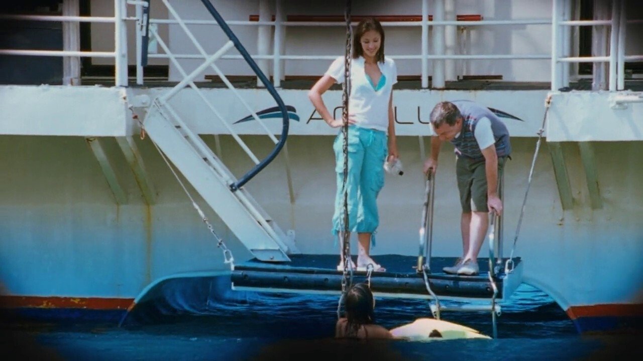 Backdrop image for movie Deep Gold