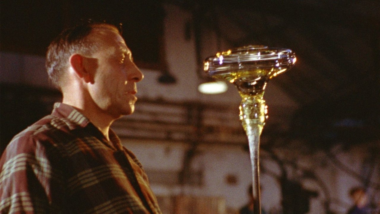 Backdrop image for movie Glass