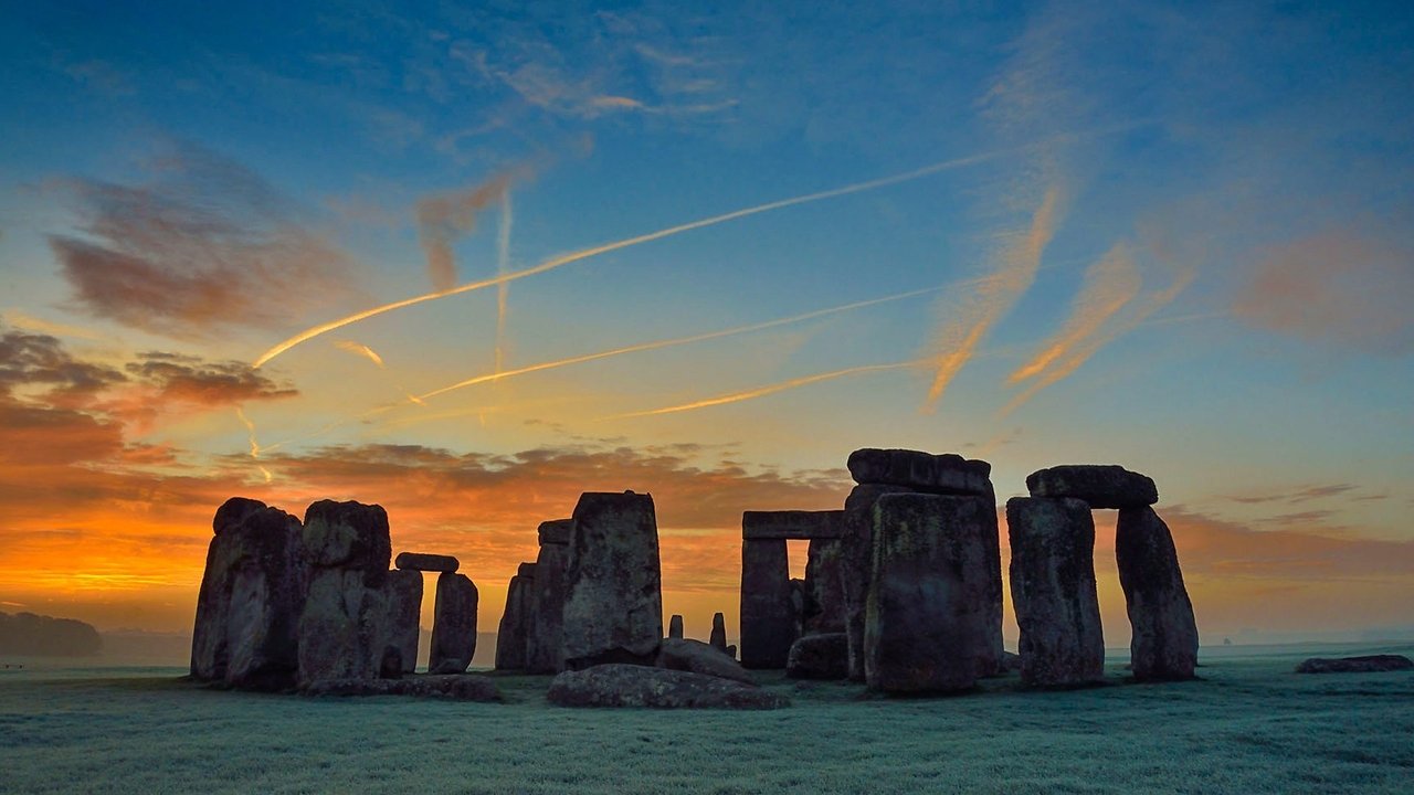 Backdrop image for movie Stonehenge: The Lost Circle Revealed