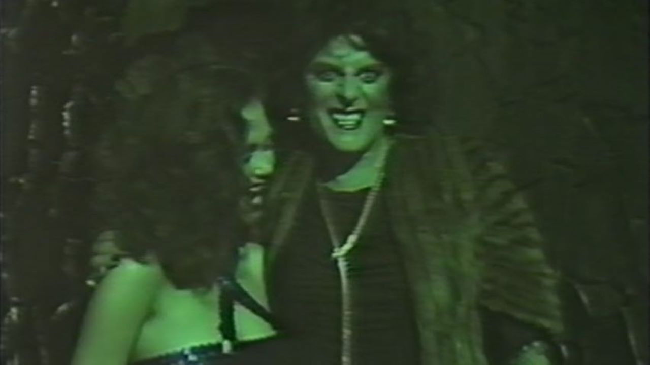 Backdrop image for movie Night of the Living Babes