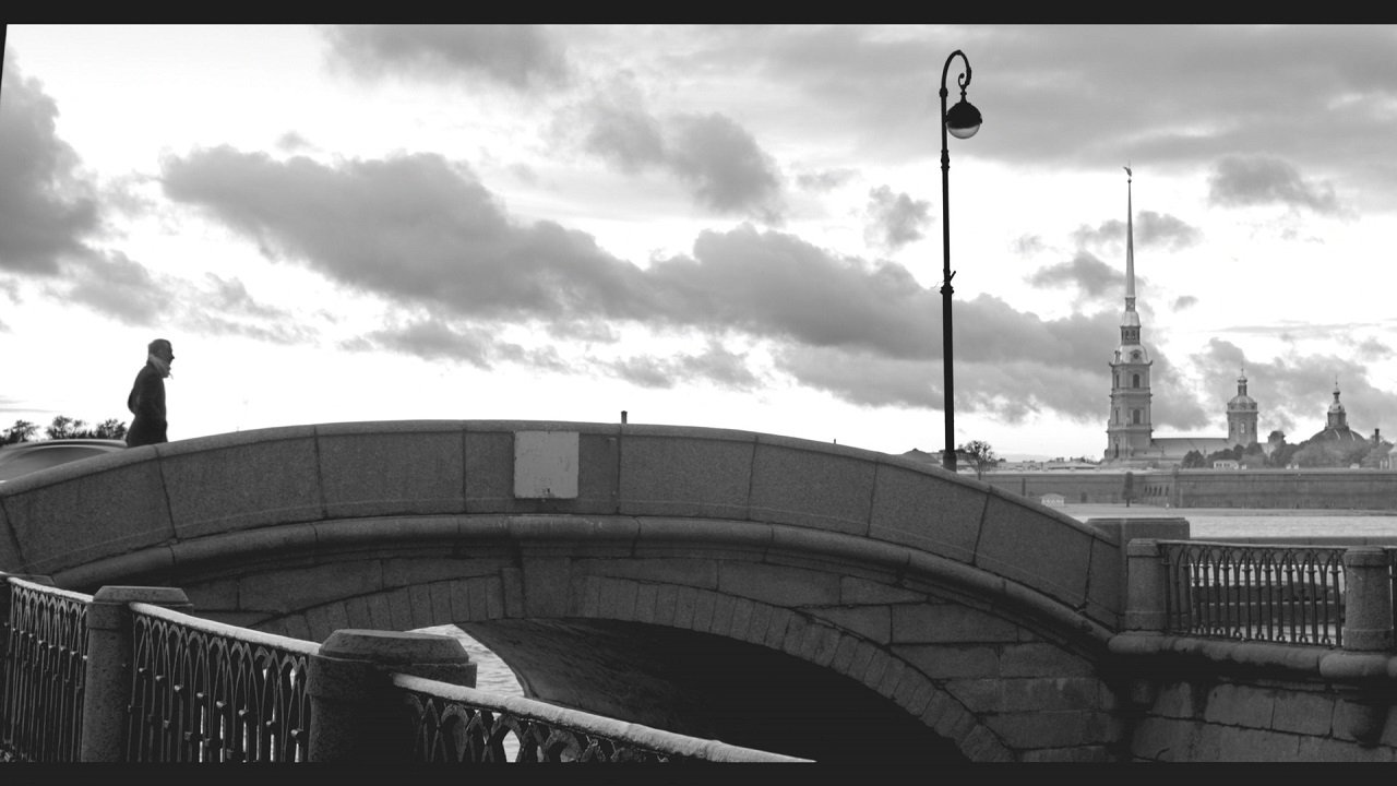 Backdrop image for movie Petersburg. Noir