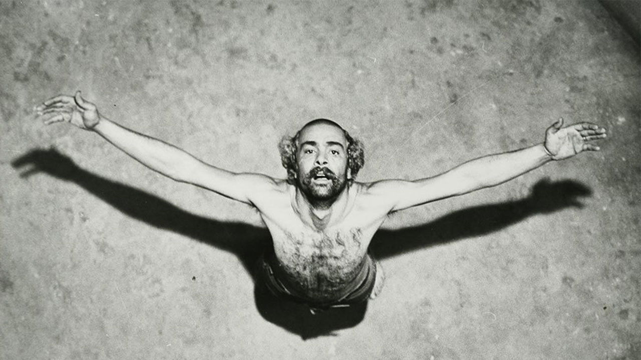 Backdrop image for movie Dash Akol