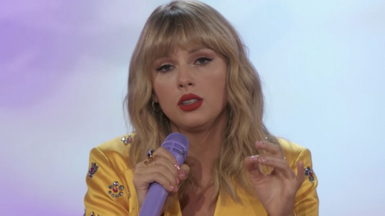 Backdrop image for movie Taylor Swift: Lover's Lounge Live