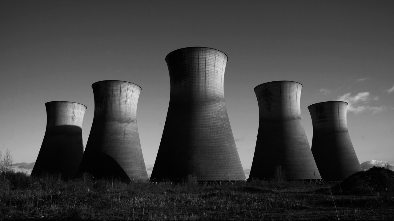 Backdrop image for movie INFRASTRATA