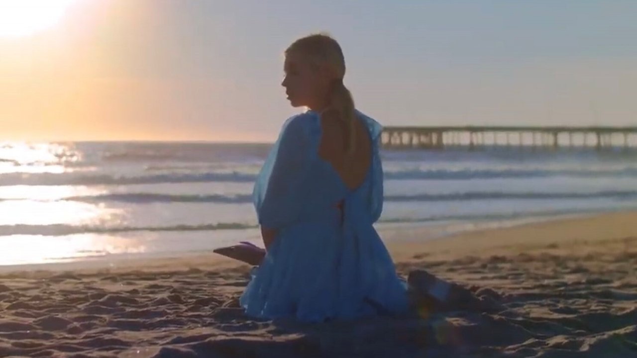Backdrop image for movie Pink