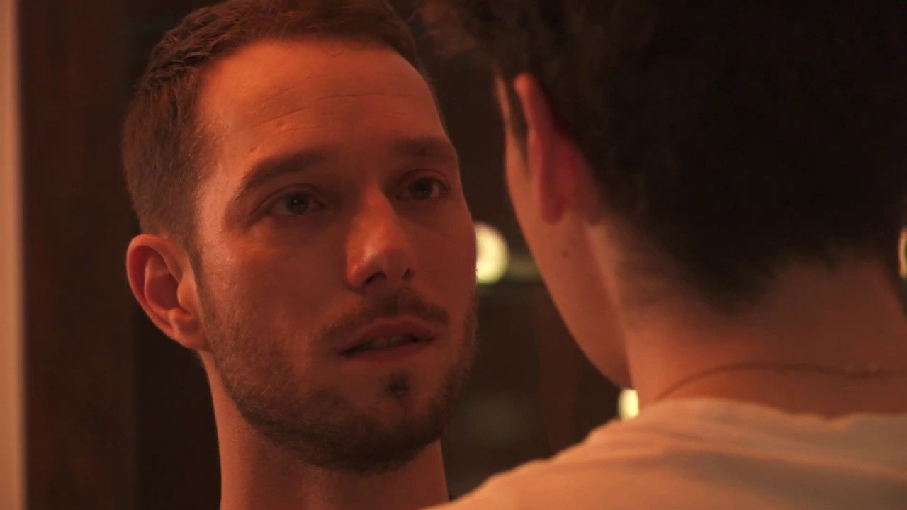 Backdrop image for movie Max