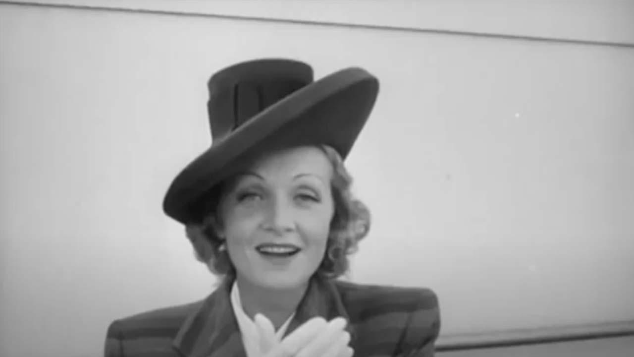 Backdrop image for movie The Fashion Side of Hollywood