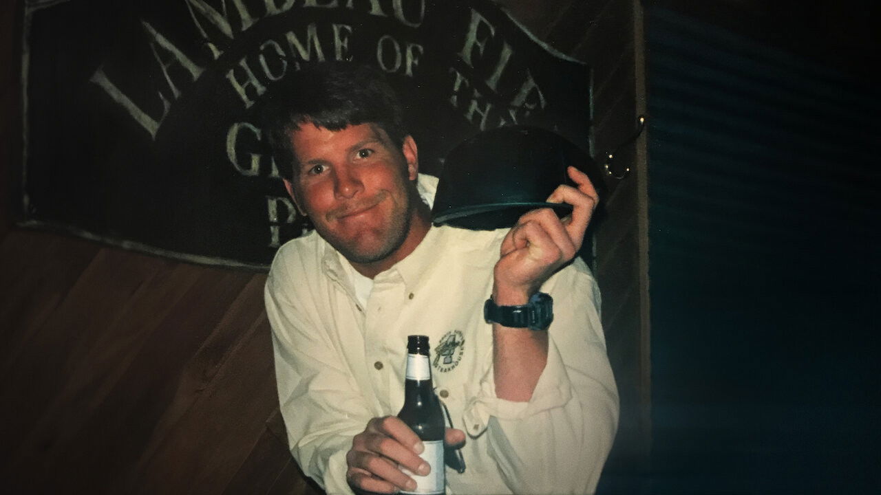 Backdrop image for movie Untold: The Fall of Favre