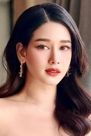 Photo of Amena Pinit
