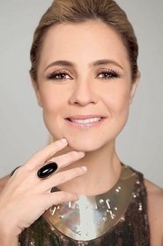Photo of Adriana Esteves