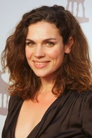 Photo of Anna Drijver