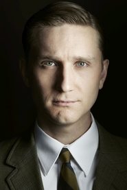 Photo of Aaron Staton