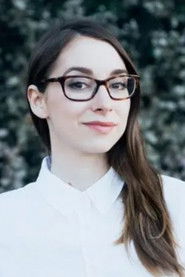 Photo of Melanie Recker