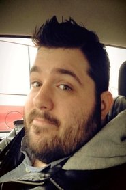 Photo of Dustin Mills