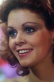 Photo of Lynne Ross