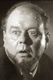 Photo of Niall MacGinnis
