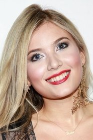 Photo of Lola Tash