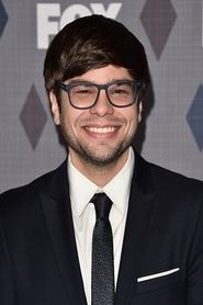 Photo of Charlie Saxton
