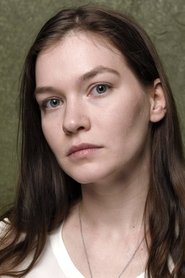 Photo of Hannah Gross