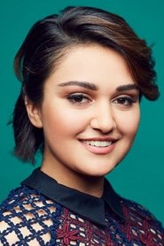 Photo of Ariela Barer