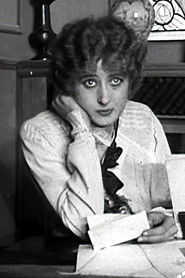 Photo of Suzanne Delvé