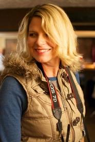 Photo of Lisa Enos