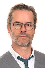 Photo of Guy Pearce