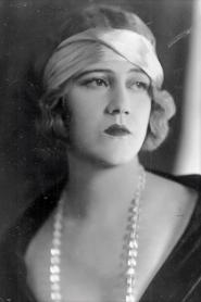 Photo of Maude Wayne