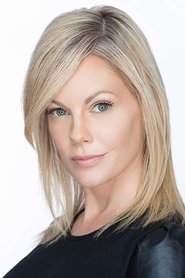 Photo of Lisa Varga