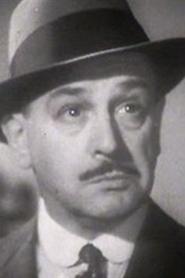 Photo of Gordon McLeod