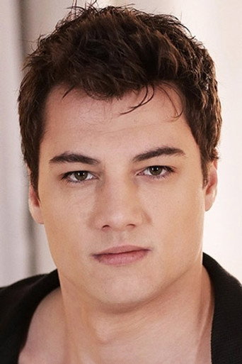 Portrait of Troy Vara