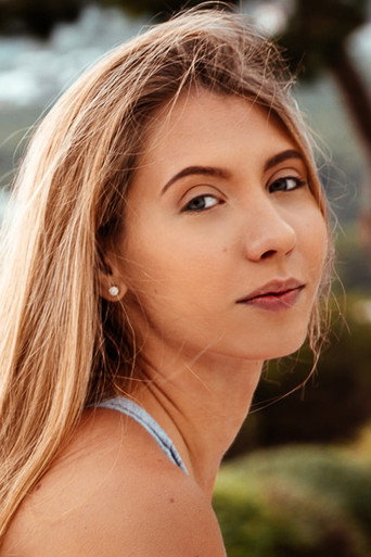 Portrait of Stefanie Moon