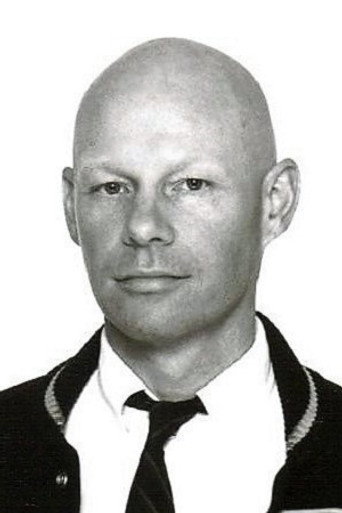 Portrait of Mark Bringelson