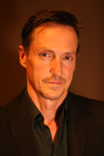 Portrait of Chris Chameleon
