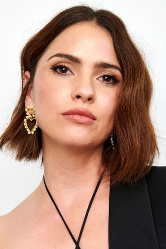 Portrait of Shelley Hennig