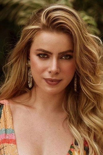 Portrait of Rayanne Morais
