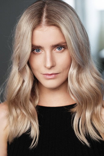 Portrait of Amy Ruffle