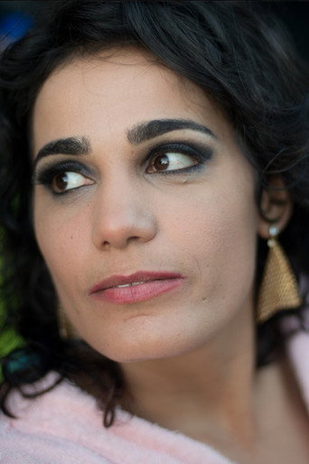 Portrait of Fabíola Buzim