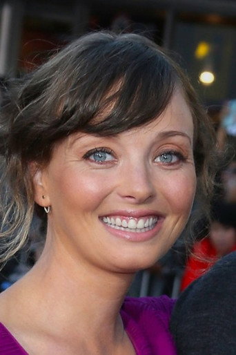 Portrait of Kira Sternbach