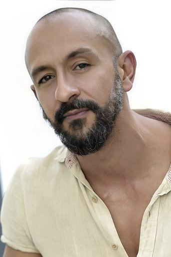 Portrait of Irandhir Santos