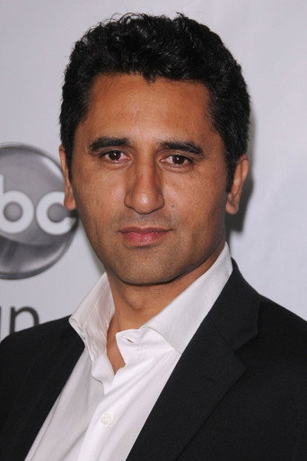 Portrait of Cliff Curtis